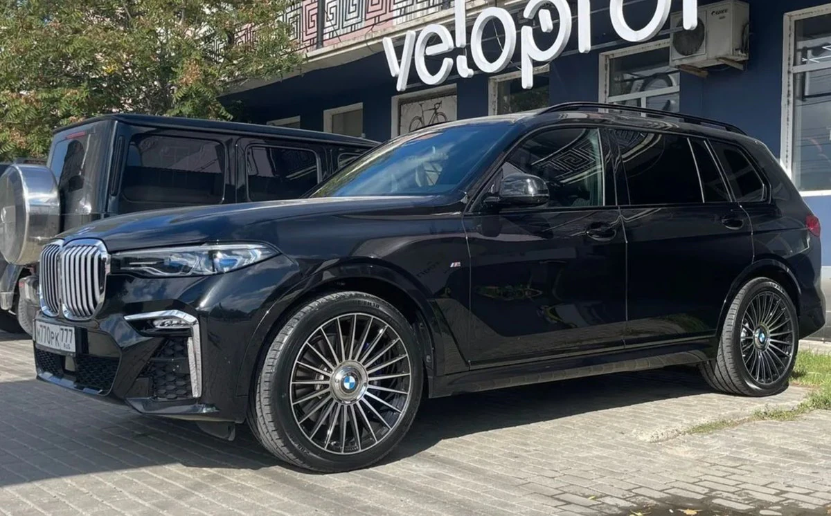 BMW X7